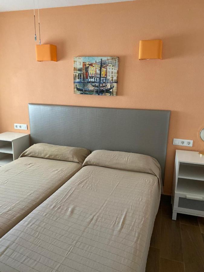 Apartamentos Sol Y Playa ตอร์เรโมลิโนส ภายนอก รูปภาพ
